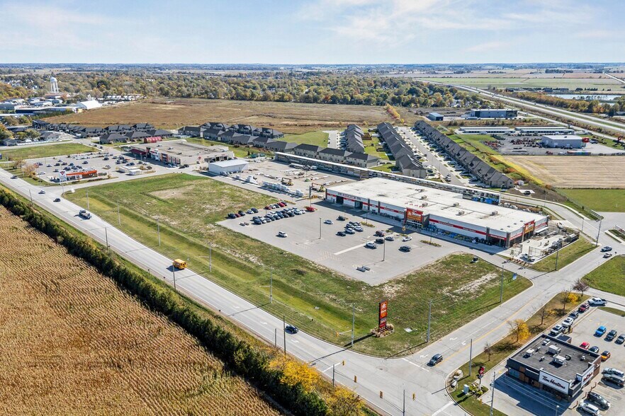 379 Maidstone Av E, Essex, ON à louer - Photo de l’immeuble – Image 1 sur 1