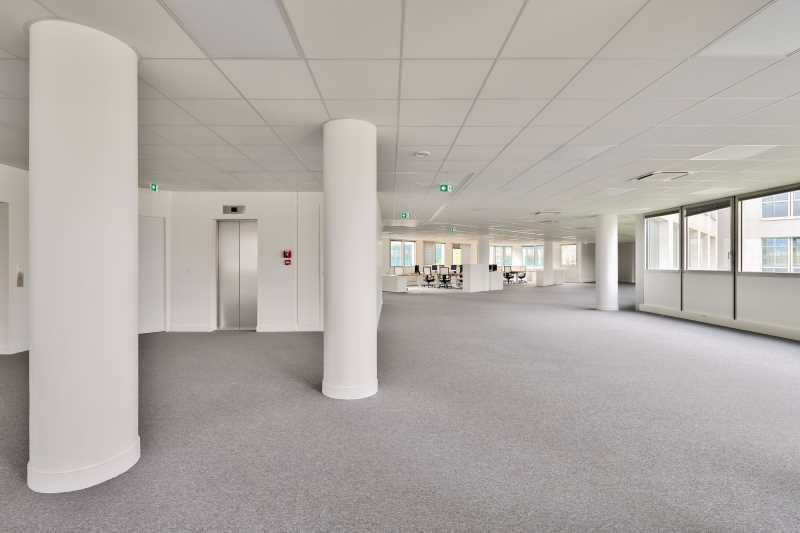 13 Avenue Morane Saulnier, Vélizy-Villacoublay à louer - Photo de l’immeuble – Image 2 sur 21