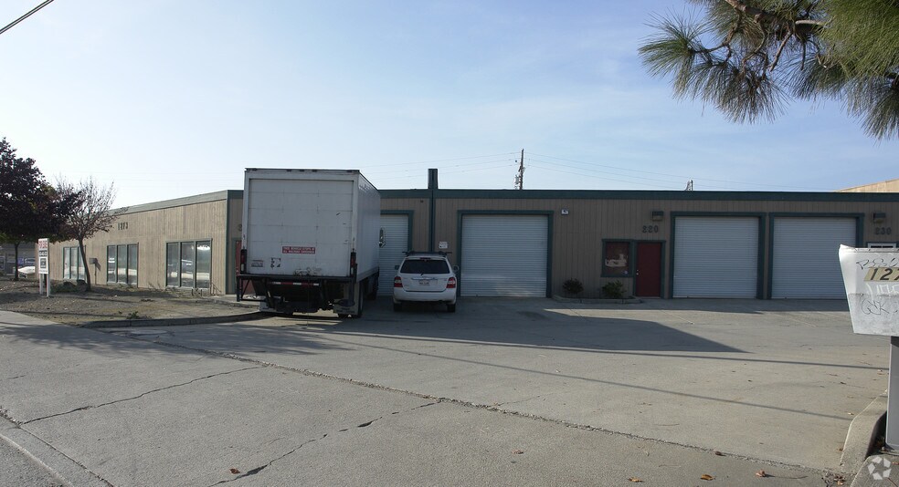 1273 W Industrial Pky, Hayward, CA à louer - Photo de l’immeuble – Image 2 sur 4