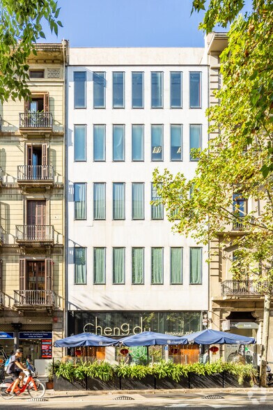 Carrer Roger de Llúria, 35-37, Barcelone, Barcelona à louer - Photo de l’immeuble – Image 2 sur 3