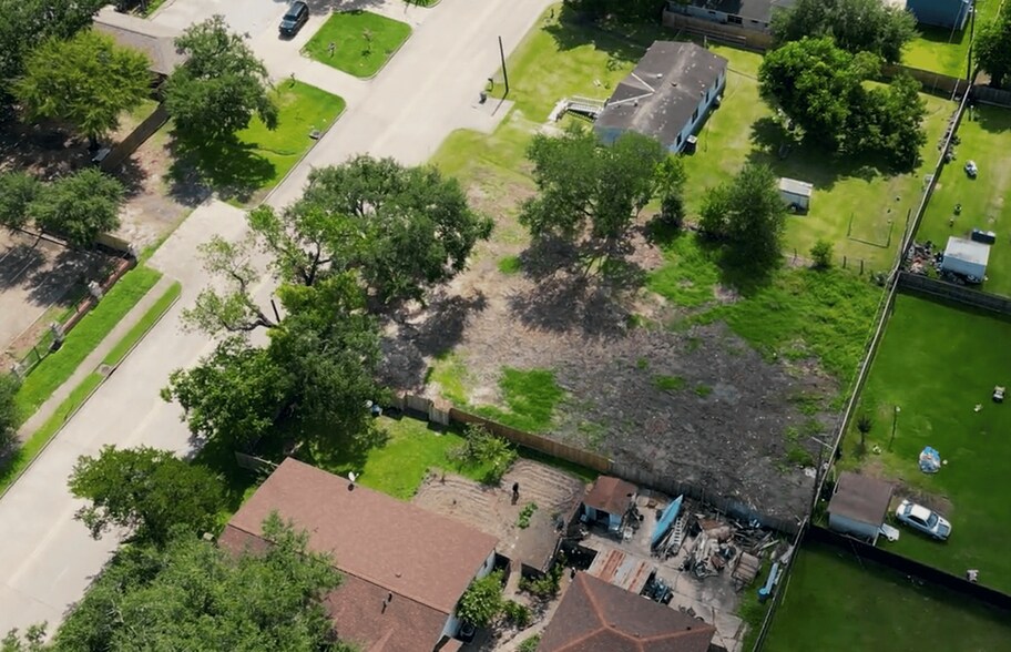 306 Present St, Stafford, TX à vendre - Aérien – Image 2 sur 5
