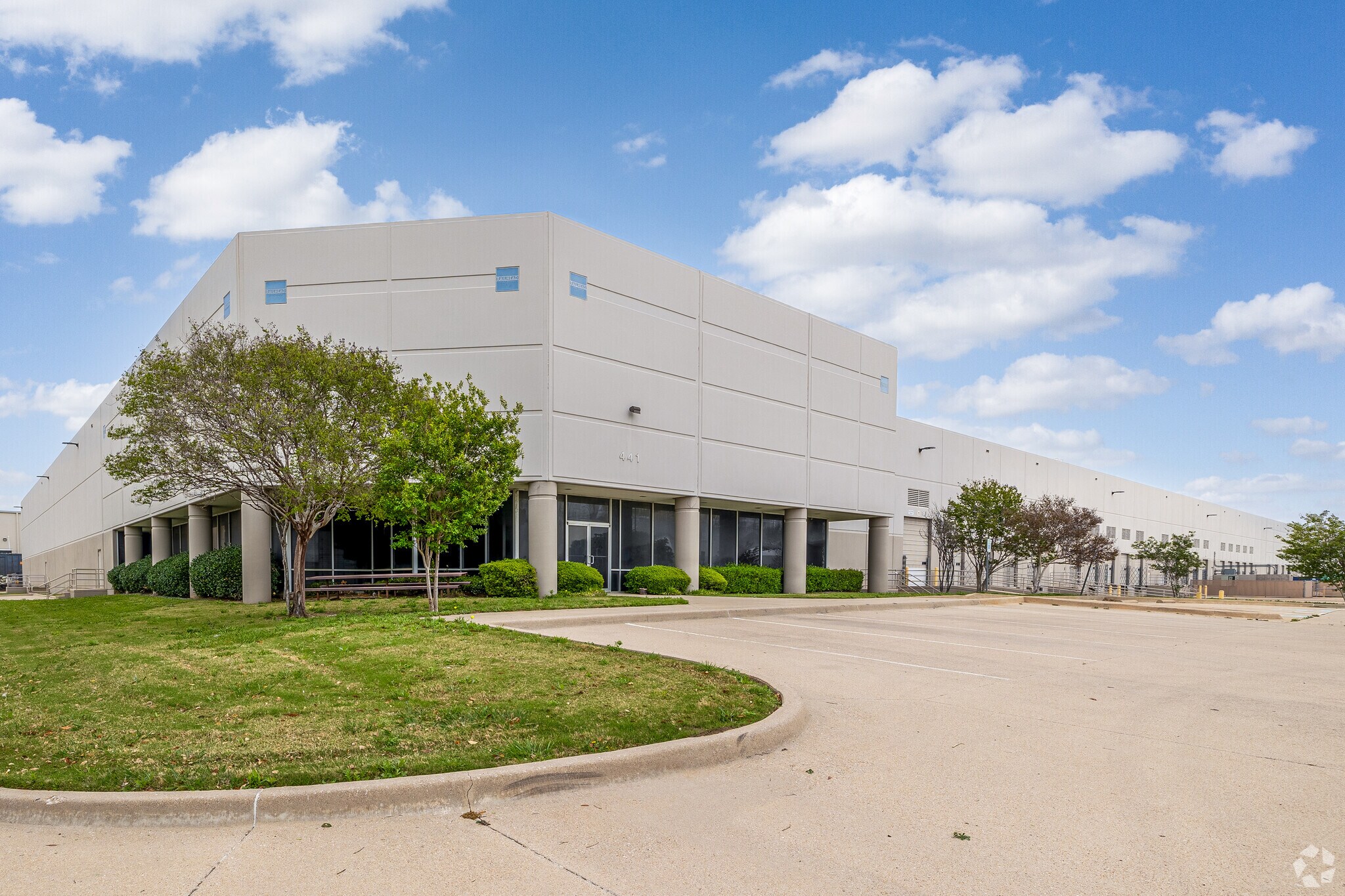 401-441 Railhead Rd, Fort Worth, TX à louer Photo de l’immeuble– Image 1 sur 13