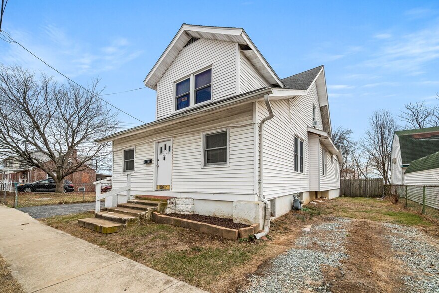 217 White Ave, Linwood, PA à vendre - Photo de l’immeuble – Image 2 sur 42