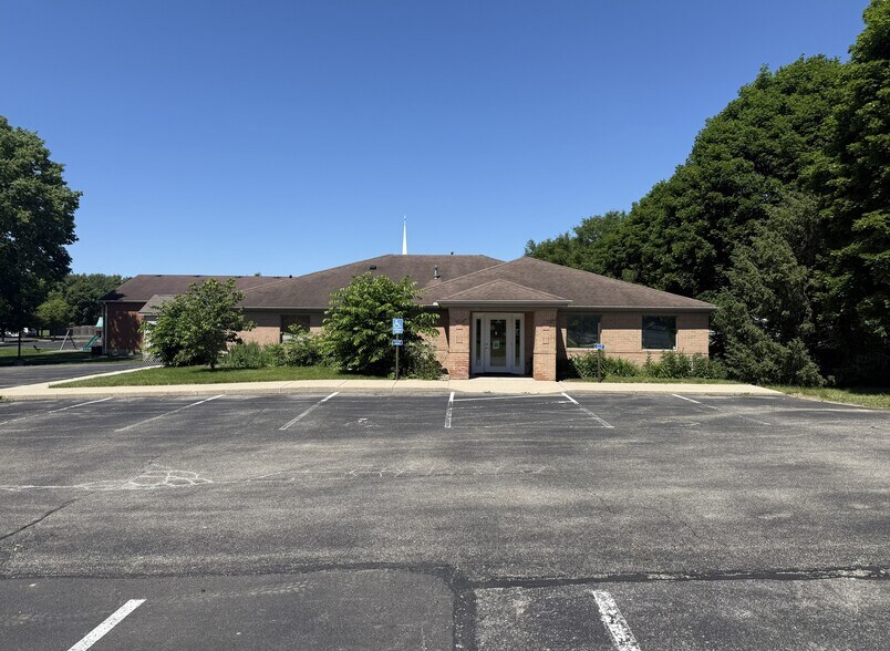 1659 W 2nd St, Xenia, OH à louer - Photo de l’immeuble – Image 2 sur 10