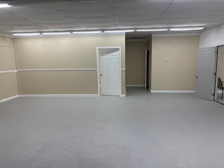 2914 Gibbon Rd, Charlotte, NC à louer - Photo de l’immeuble – Image 2 sur 21