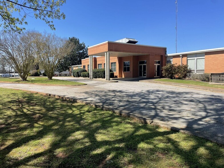 1077 S Main St, Madison, GA à vendre - Photo de l’immeuble – Image 3 sur 11