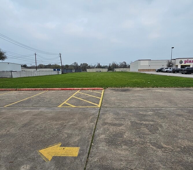 210 W Highway 332, Lake Jackson, TX à vendre - Autre – Image 1 sur 4