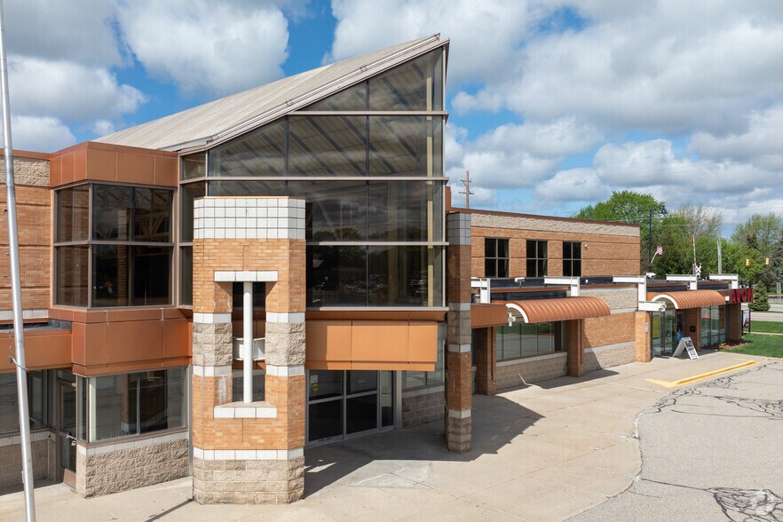 5221 Cherry Ave, Hudsonville, MI à louer - Photo de l’immeuble – Image 1 sur 7