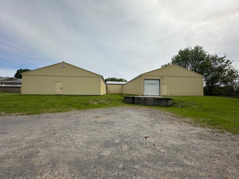 9584 Main St, Holland Patent, NY à vendre - Photo de l’immeuble – Image 3 sur 12