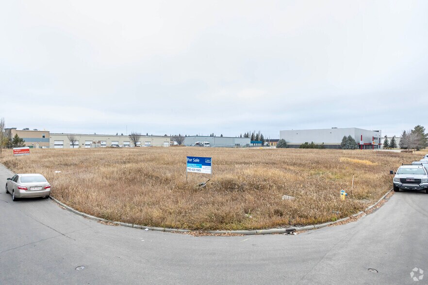 10804 180 St NW, Edmonton, AB à vendre - Photo de l’immeuble – Image 2 sur 3