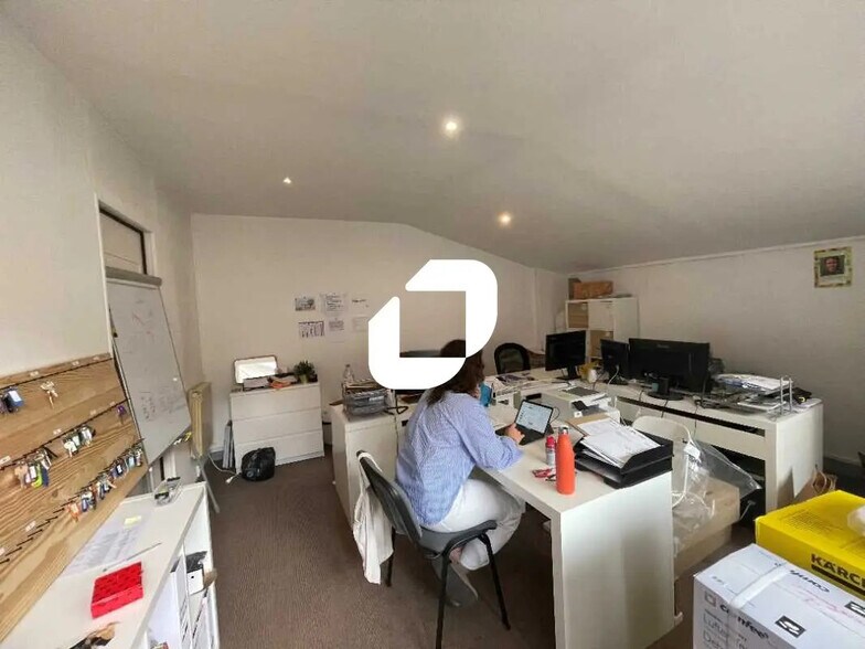 Bureau dans Bordeaux à louer - Photo de l’immeuble – Image 3 sur 8