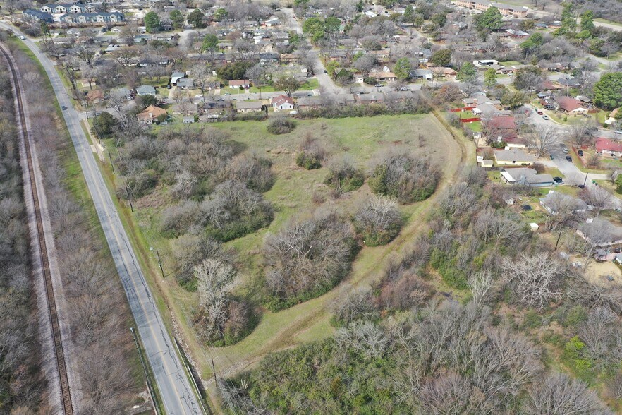 Mingo Rd, Denton, TX à vendre - Photo de l’immeuble – Image 3 sur 5