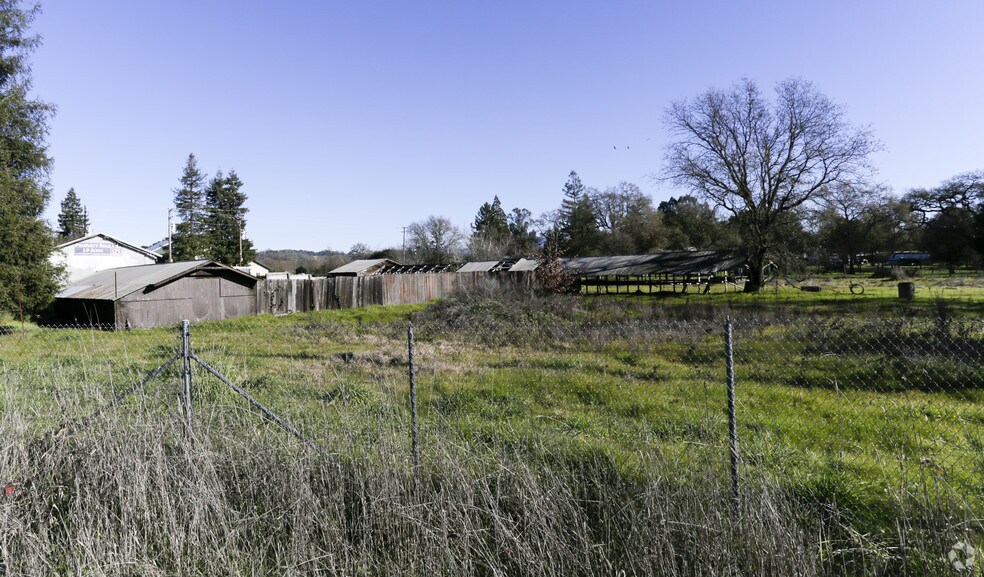 160 Arata Ln, Windsor, CA à vendre - Photo de l’immeuble – Image 3 sur 7