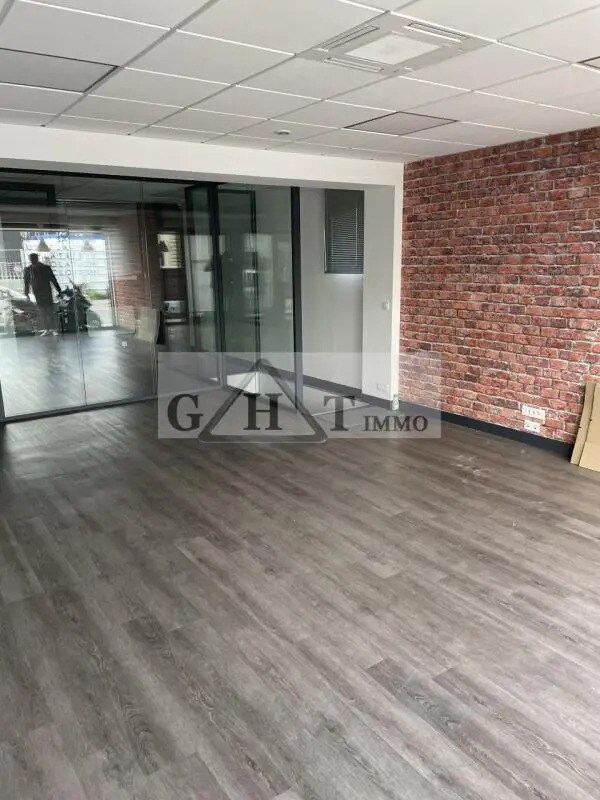 Plus de détails pour Local commercial à vendre