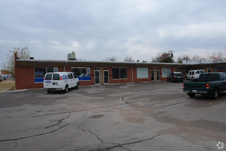 915-969 N West St, Wichita, KS à louer - Photo principale – Image 1 sur 5