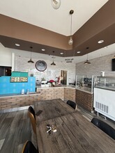 7088-7162 Edinger Ave, Huntington Beach, CA à louer Photo intérieure– Image 2 sur 5