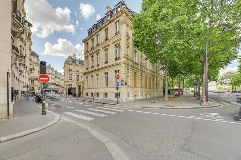 8 Rue De Presbourg, Paris à louer Photo de l’immeuble– Image 1 sur 21