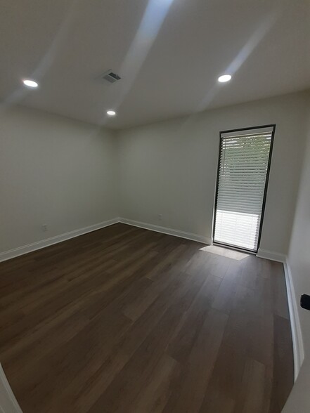600 Houze Way, Roswell, GA à louer - Photo intérieure – Image 3 sur 22