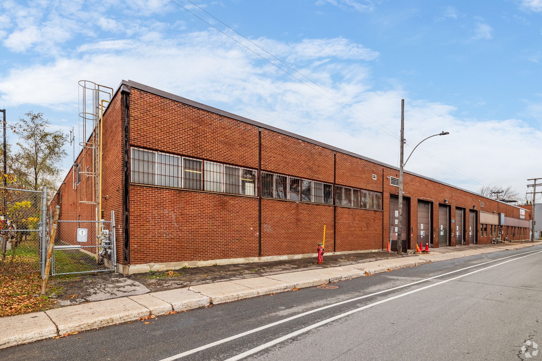 5655 Rue de Marseille, Montréal, QC à louer Photo principale– Image 1 sur 18