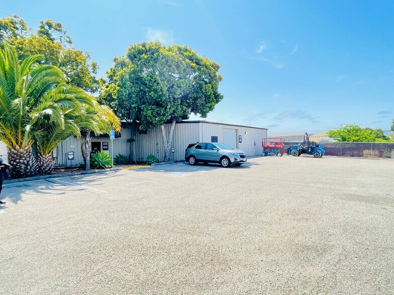 4675 Thread Ln, San Luis Obispo, CA à louer - Photo de l’immeuble – Image 2 sur 8