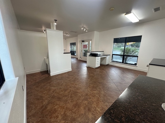 6125 San Anselmo Rd, Atascadero, CA à louer - Photo intérieure – Image 3 sur 6