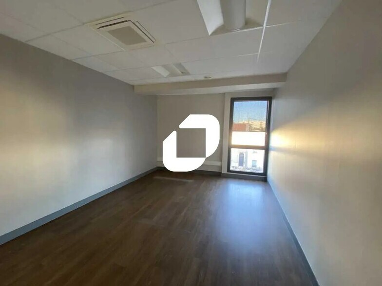 Bureau dans Bordeaux à louer - Photo de l’immeuble – Image 3 sur 22