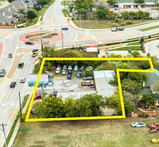 4136 Keller Hicks Rd, Fort Worth, TX à vendre - Photo de l’immeuble – Image 2 sur 3