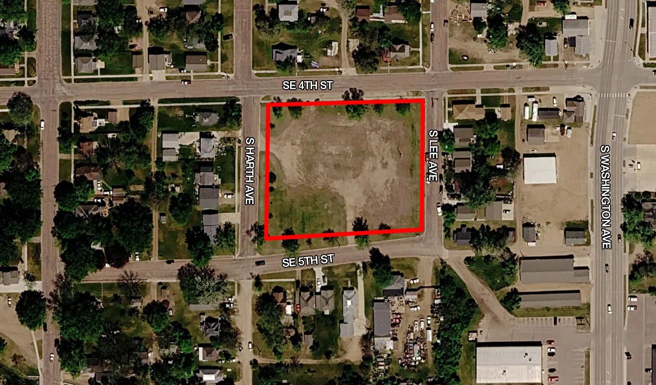 211 SE 4th St, Madison, SD à vendre Photo de l’immeuble– Image 1 sur 5