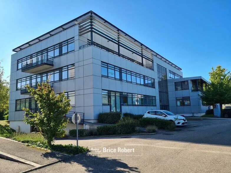 Bureau dans Saint-Priest à louer - Photo de l’immeuble – Image 1 sur 13