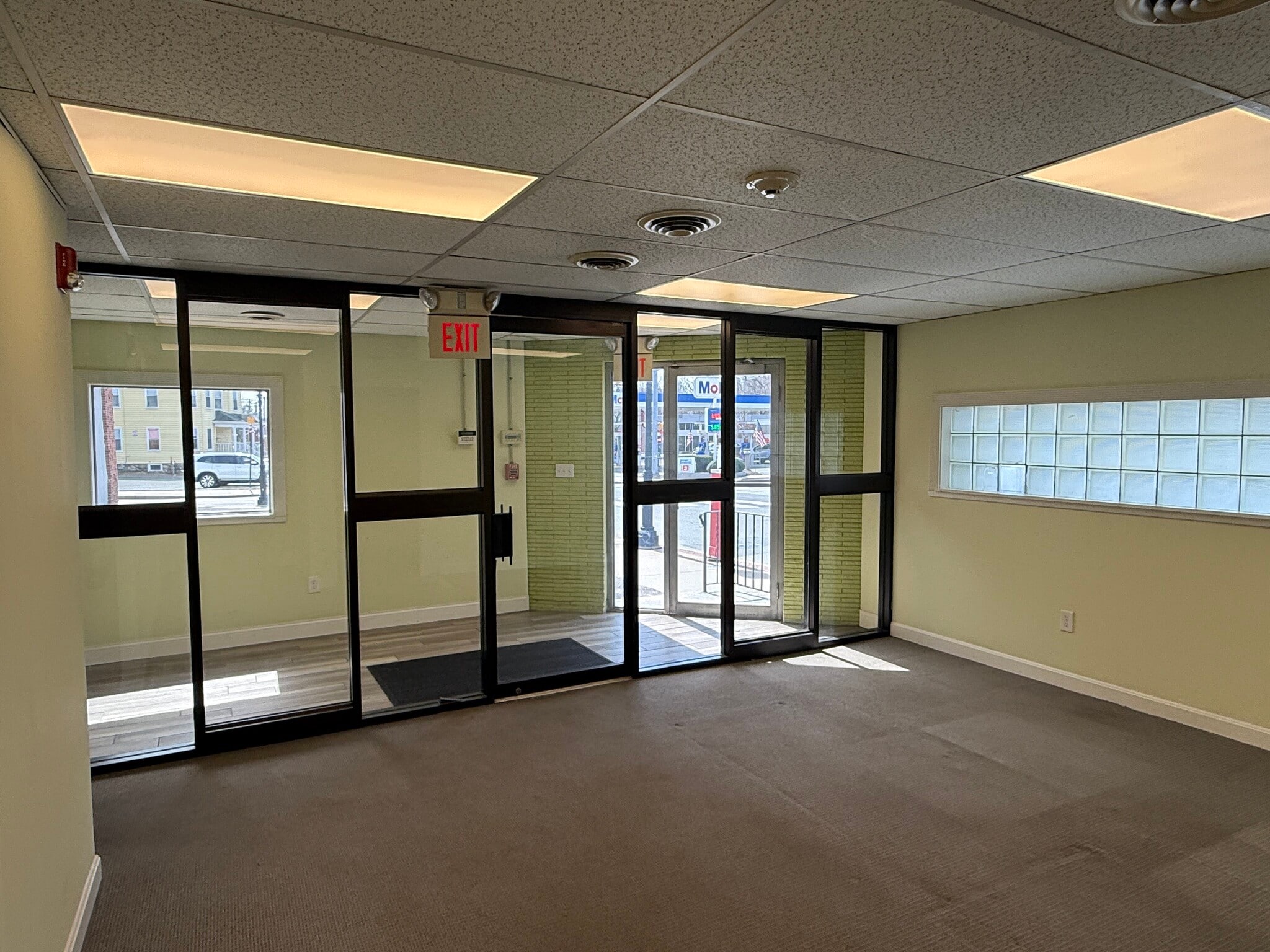 838 Moody St, Waltham, MA à louer Photo intérieure– Image 1 sur 8