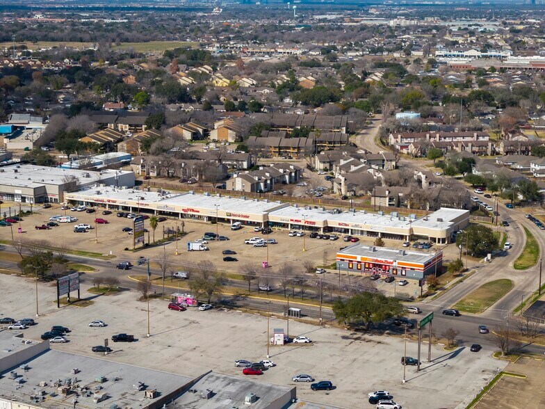 12600 Bissonnet St, Houston, TX à louer - Photo de l’immeuble – Image 3 sur 20