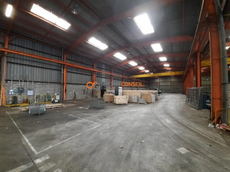 Industriel/Logistique dans SAINT-OUEN-L'AUMONE à vendre - Photo de l’immeuble – Image 3 sur 8