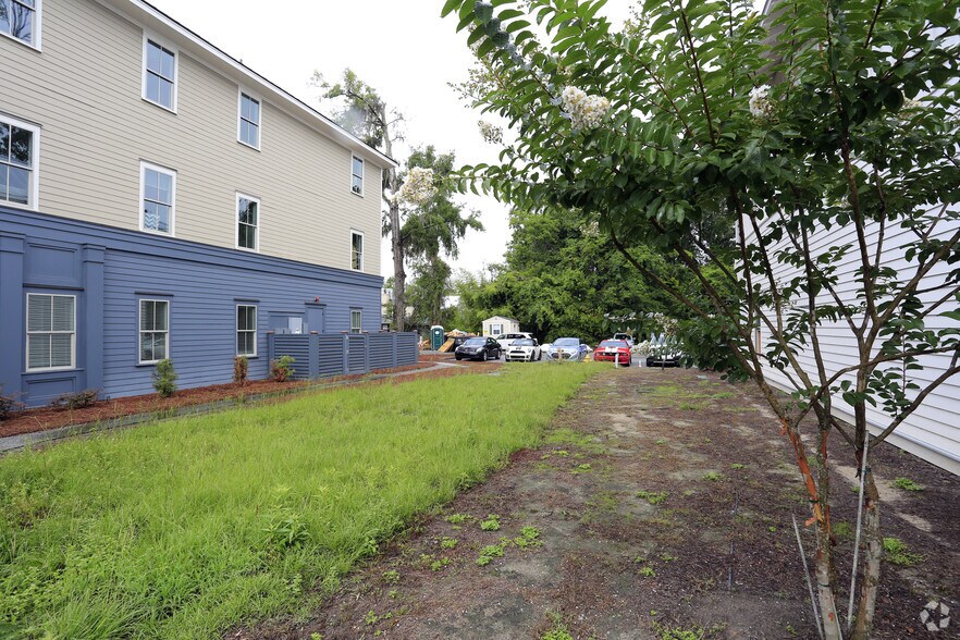 212 Bluffton Rd, Bluffton, SC à louer - Photo de l’immeuble – Image 3 sur 4