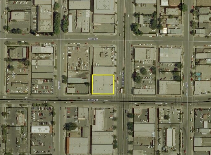 2407 Chester Ave, Bakersfield, CA à louer - Aérien – Image 3 sur 14