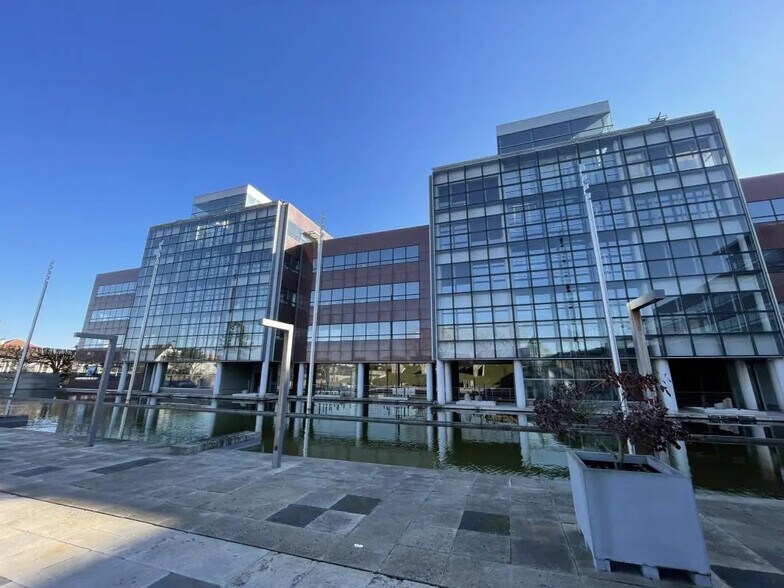 91 Boulevard Franklin Roosevelt, Rueil-Malmaison à louer - Photo de l’immeuble – Image 2 sur 13