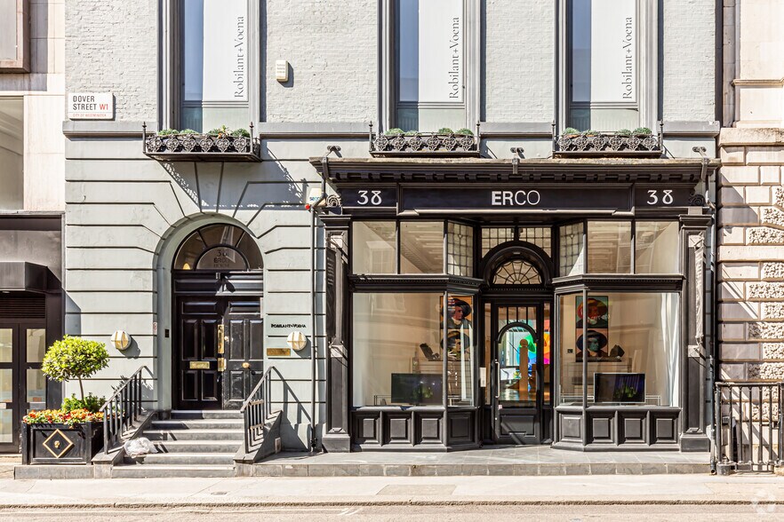 38 Dover St, Londres à louer - Photo de l’immeuble – Image 3 sur 6