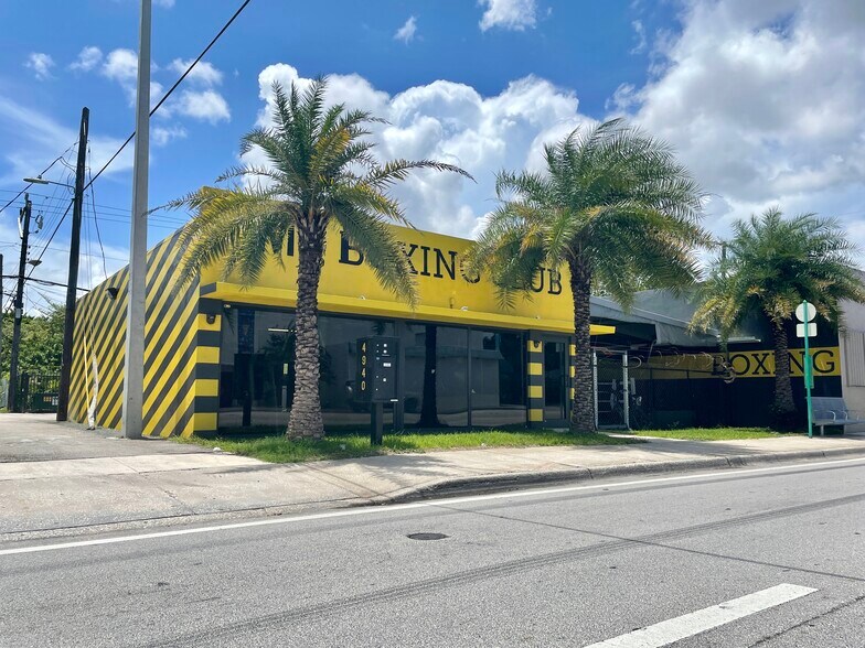 4940 NW 7th Ave, Miami, FL à vendre - Photo de l’immeuble – Image 1 sur 10