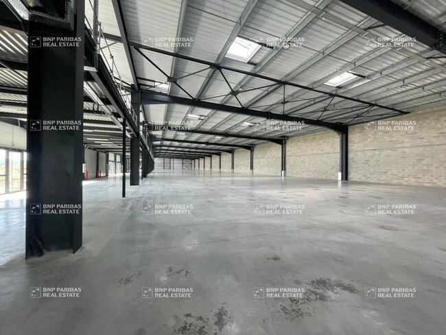 Plus de détails pour Bureau, Local d'activités à louer