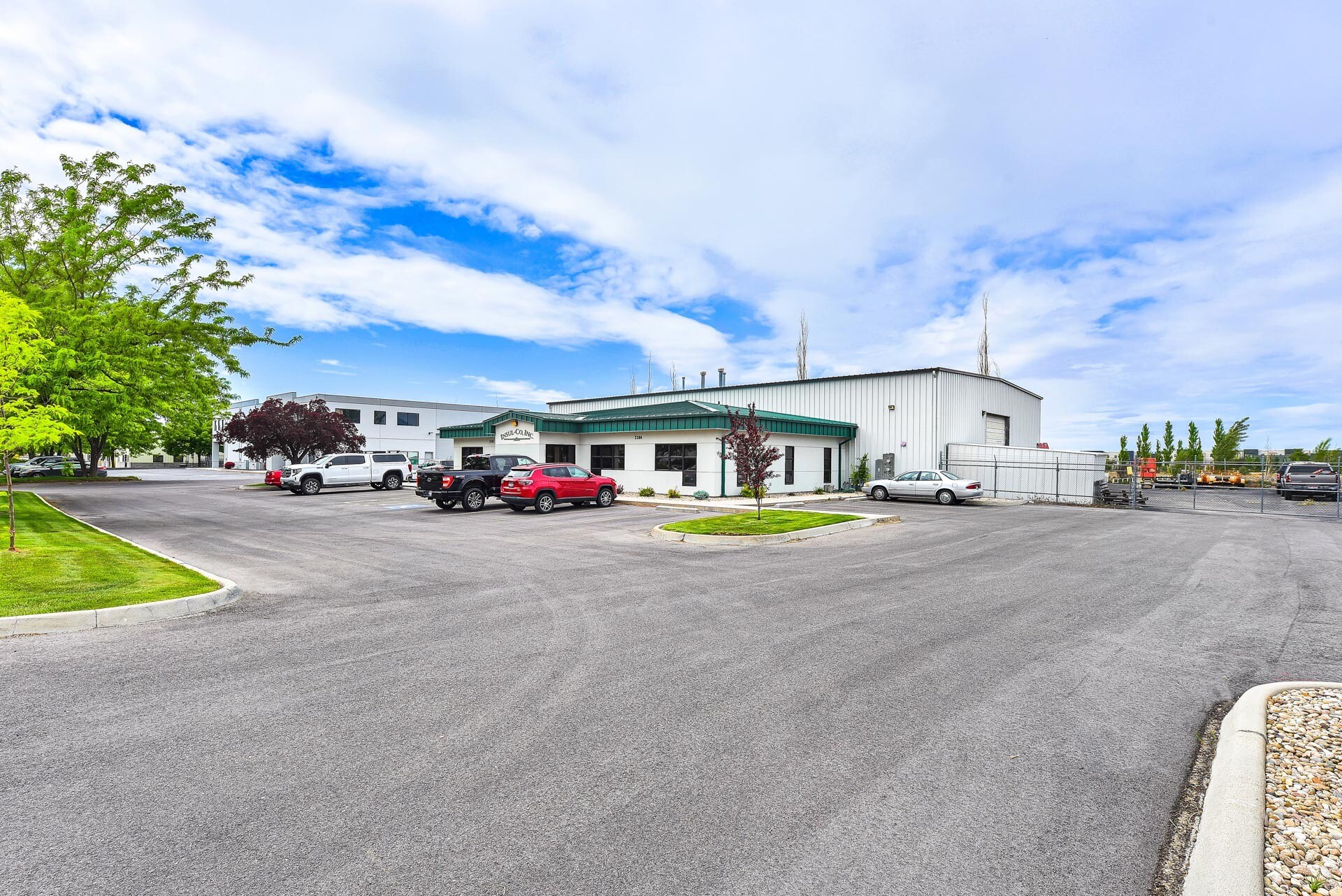2280-2300 E Commercial St, Meridian, ID à vendre Photo de l’immeuble– Image 1 sur 25