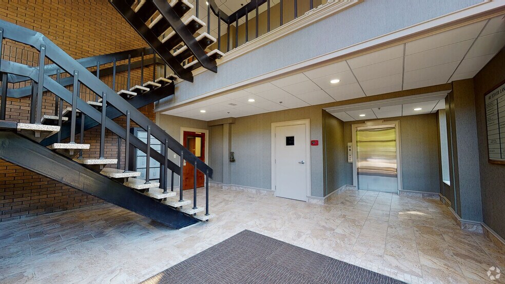 10-40 Tower Ln, Avon, CT à louer - Numérisation 3D Matterport – Image 2 sur 15