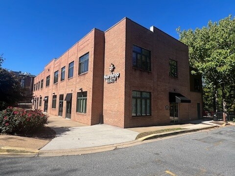 300 Creek View Rd, Newark, DE à louer - Photo de l’immeuble – Image 2 sur 8