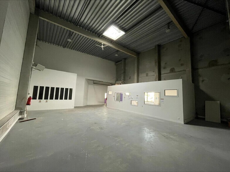 Local d’activités dans Argenteuil à louer - Photo intérieure – Image 2 sur 5