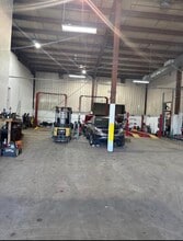 923 E Michigan Ave, Battle Creek, MI à louer Photo de l’immeuble– Image 2 sur 2