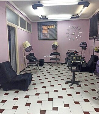 Plus de détails pour Local commercial à louer