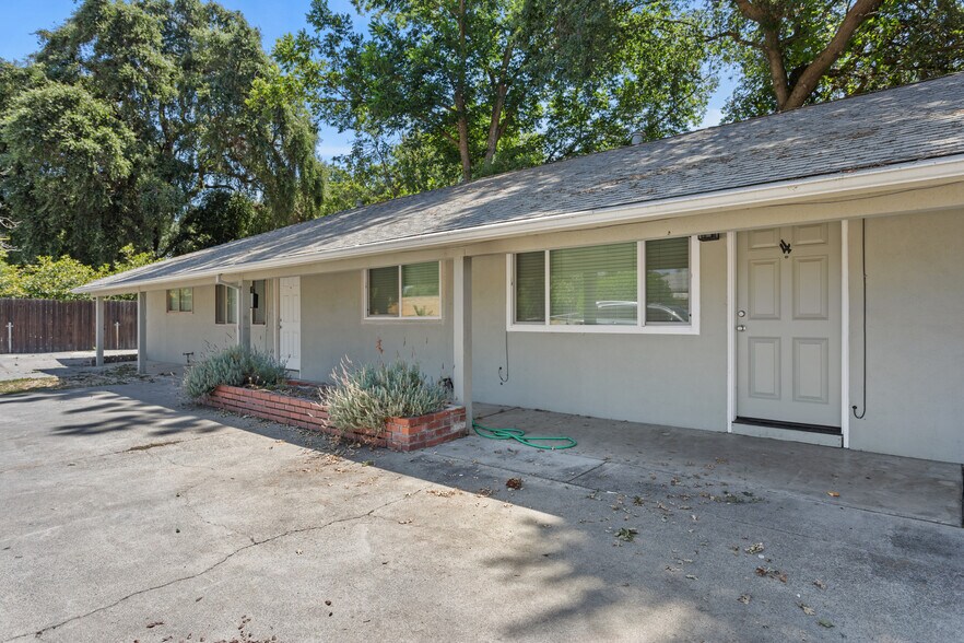 513 N Harbor Blvd, West Sacramento, CA à vendre - Photo de l’immeuble – Image 2 sur 9