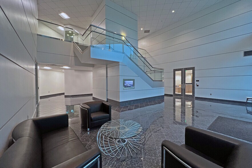 2700 Technology Forest Blvd, The Woodlands, TX à louer - Hall d’entrée – Image 3 sur 3