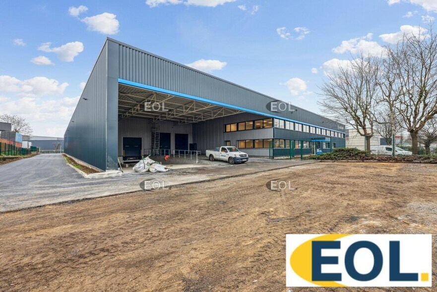 Industriel/Logistique dans Le Blanc-Mesnil à louer - Photo de l’immeuble – Image 1 sur 7