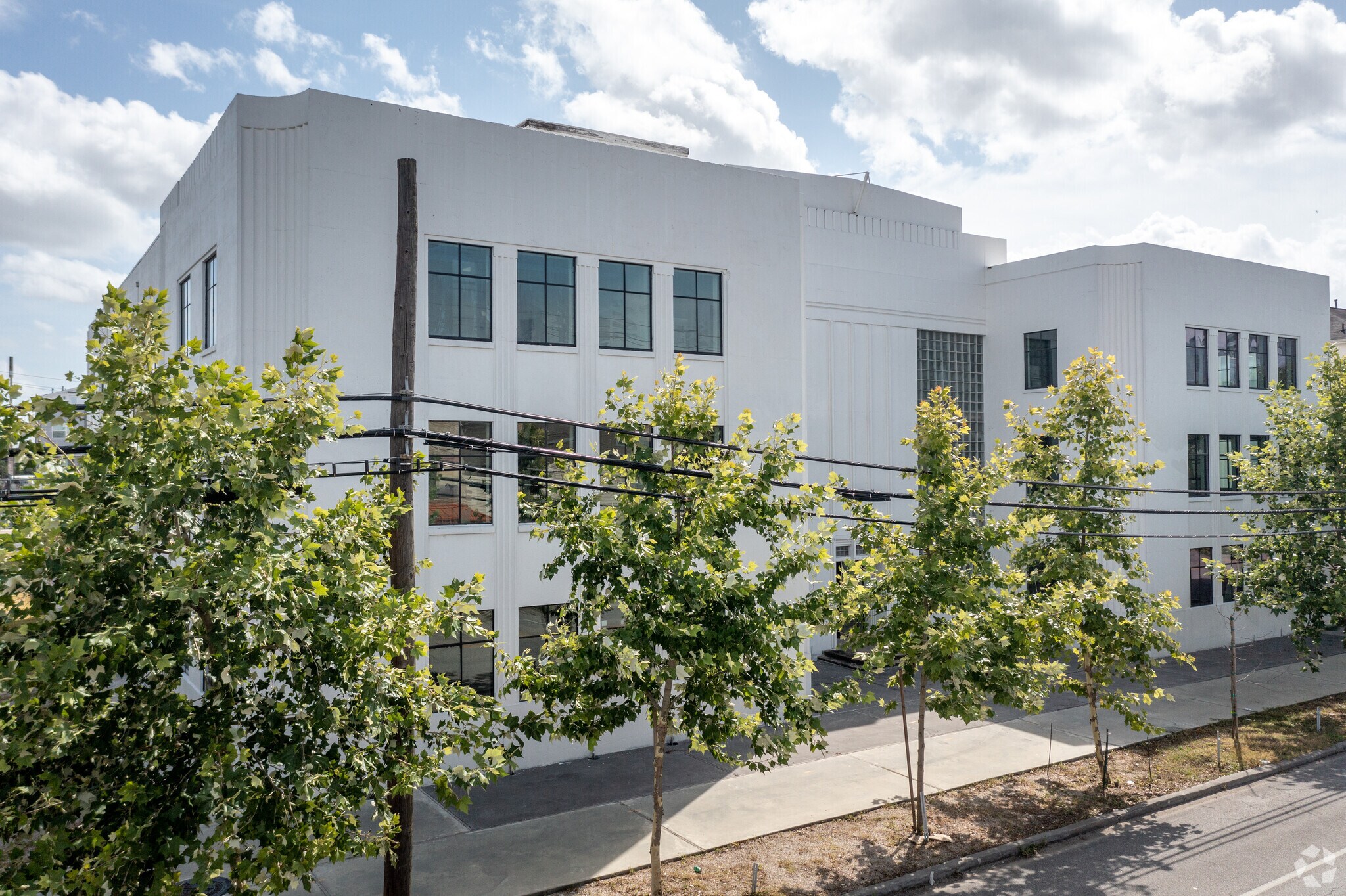 2720 Leeland St, Houston, TX à louer Photo de l’immeuble– Image 1 sur 11