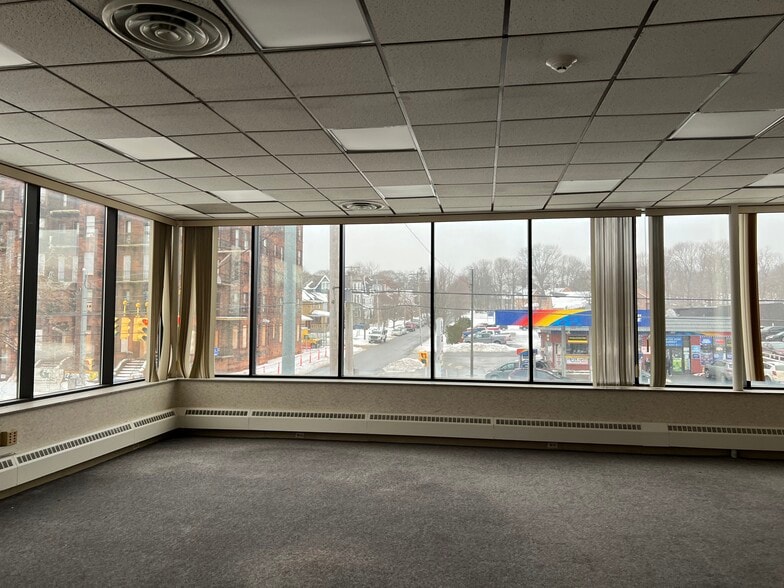 1500 Genesee St, Utica, NY à louer - Photo intérieure – Image 3 sur 32