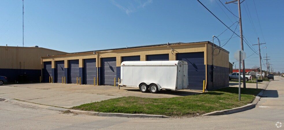 4004-4002 Laviosier St, Chalmette, LA à vendre - Photo principale – Image 1 sur 2